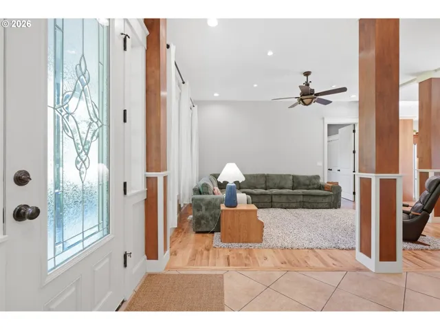 Entrance/Foyer
