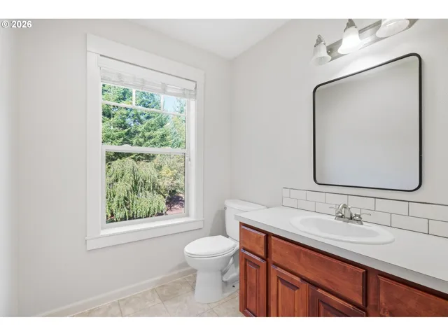 Bathroom-Upper
