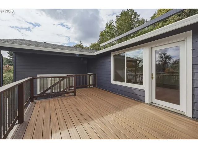 Deck-Upper