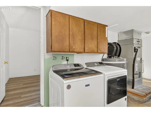 Laundry-Garage