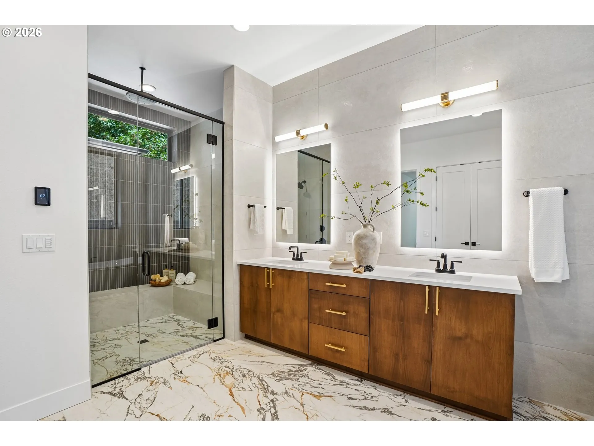 Bathroom, Attached-Main