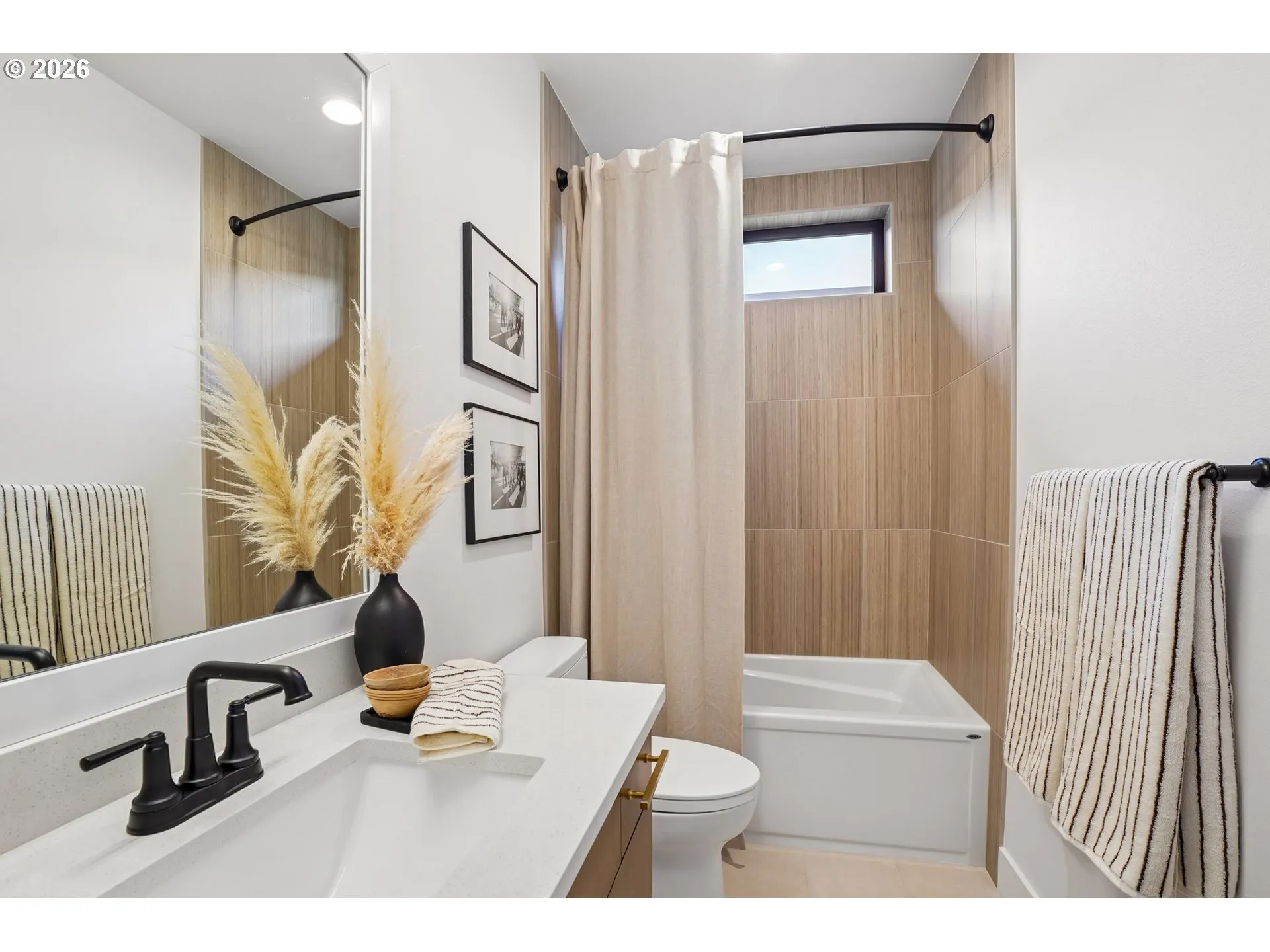 Bathroom-Upper
