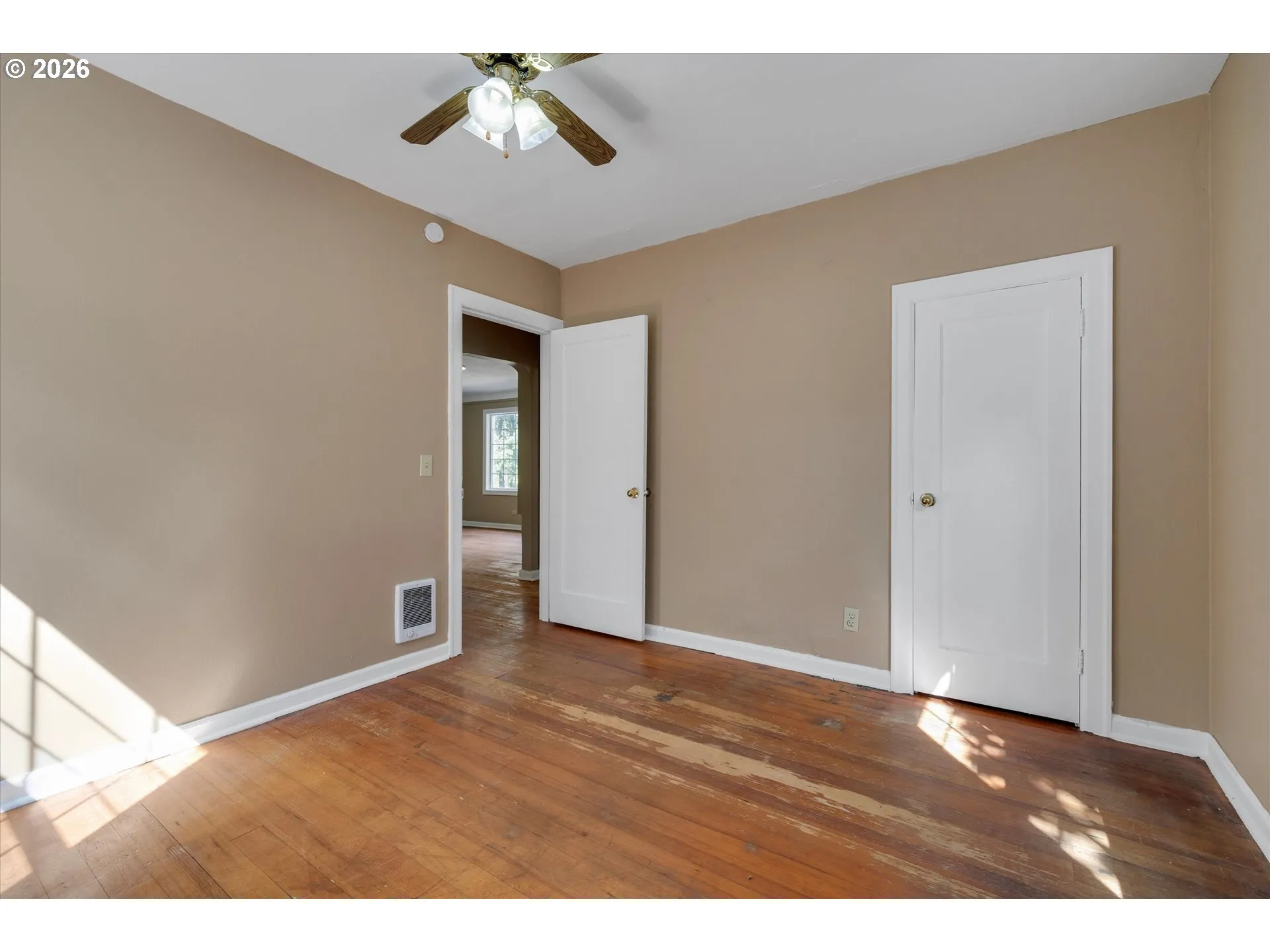 Bedroom-Ceiling Fan