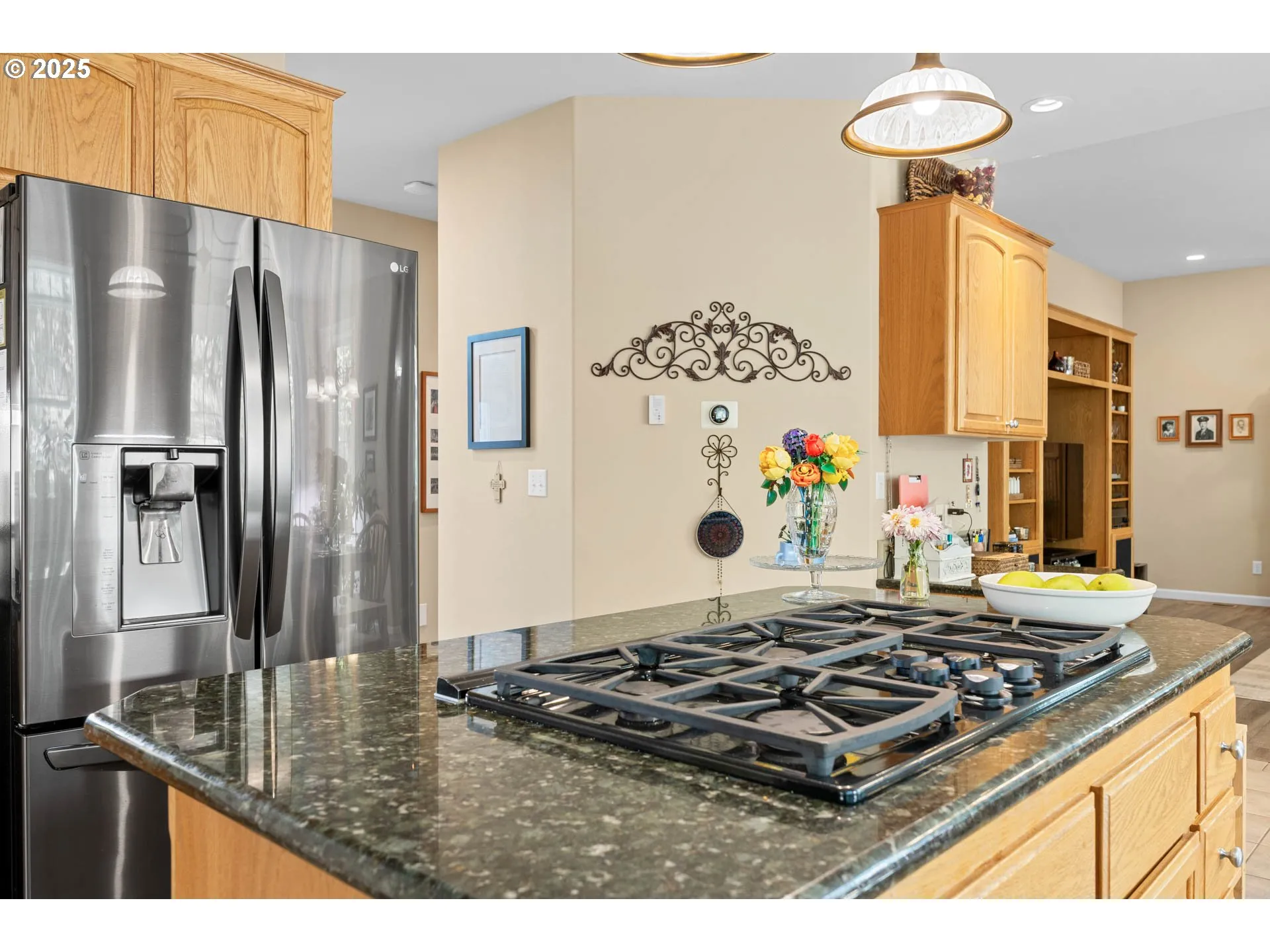 Kitchen-Cooking Island