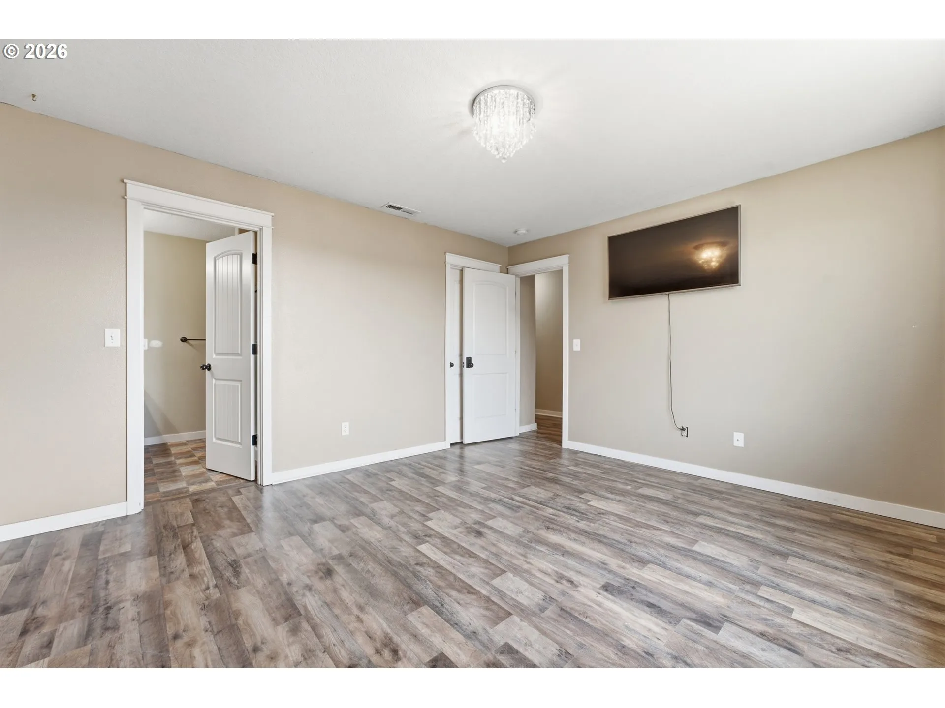 Owner's Suite Bedroom-Upper