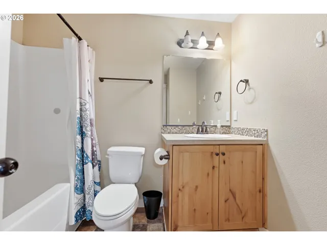 Bathroom-Upper