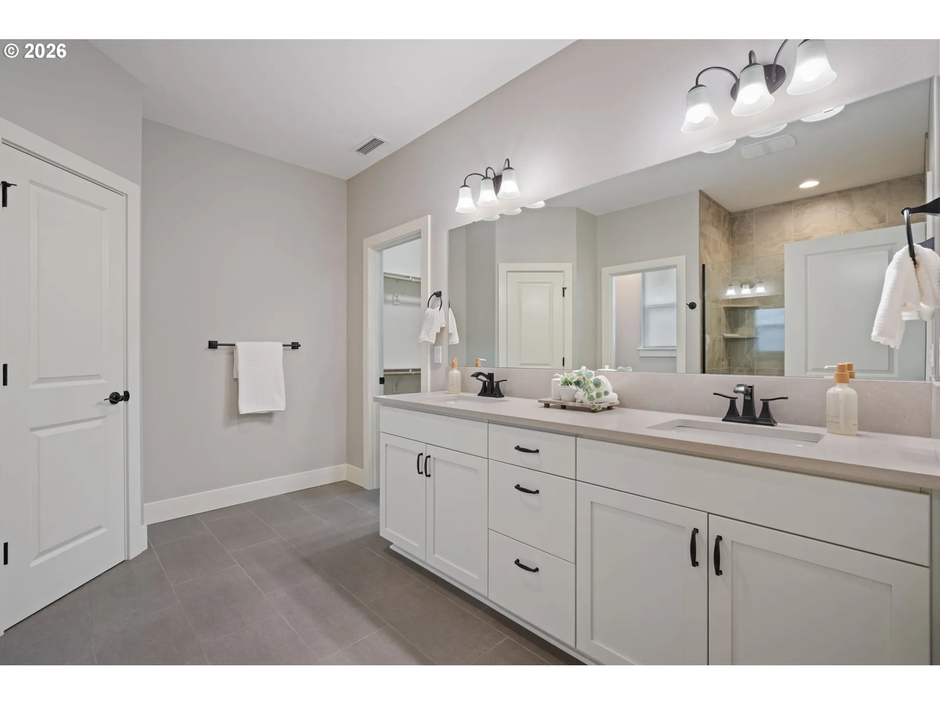 Bathroom, Attached-Double Sinks