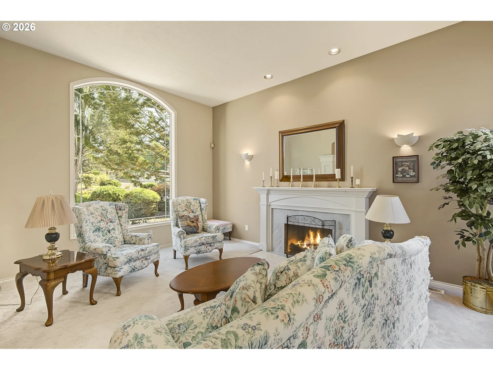 Living Room-Fireplace