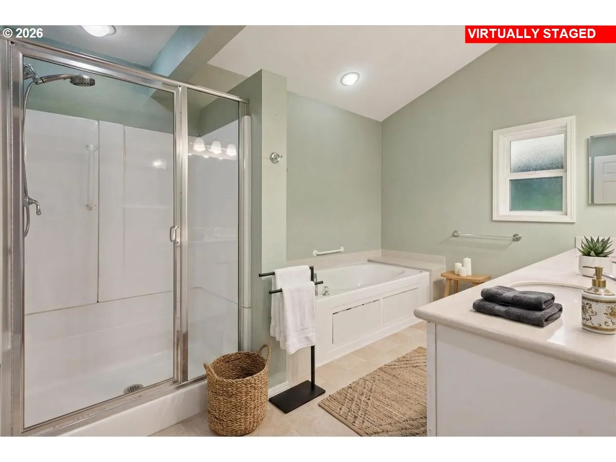 Bathroom-Walk in Shower