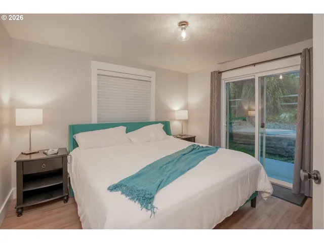 Bedroom, Primary-Upper