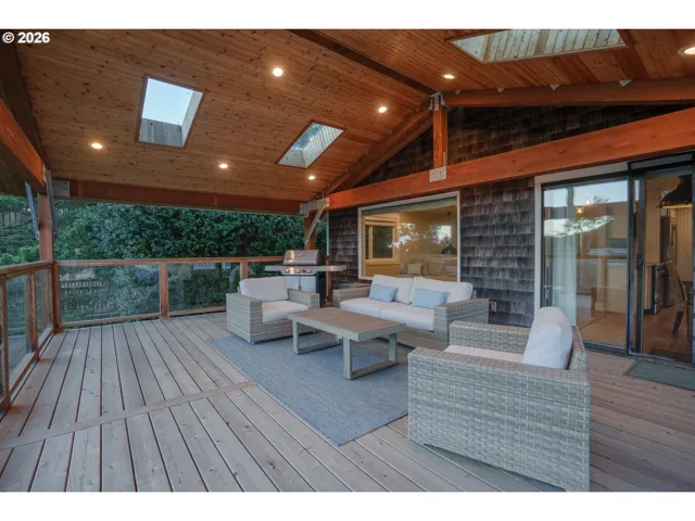 Deck-Upper