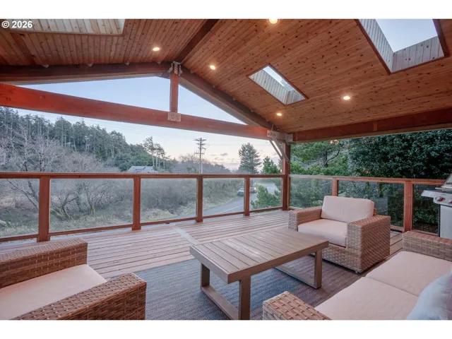 Deck-Upper