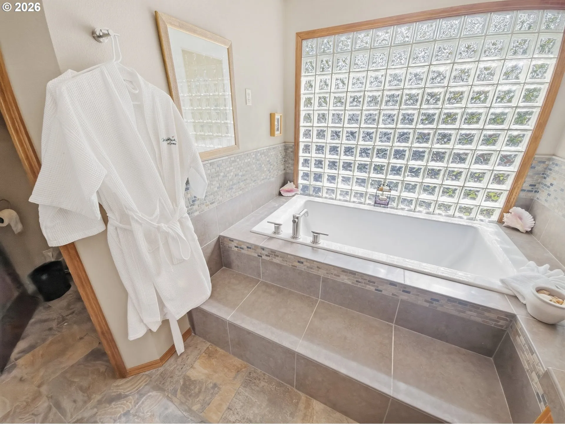 Bathroom-Garden Tub