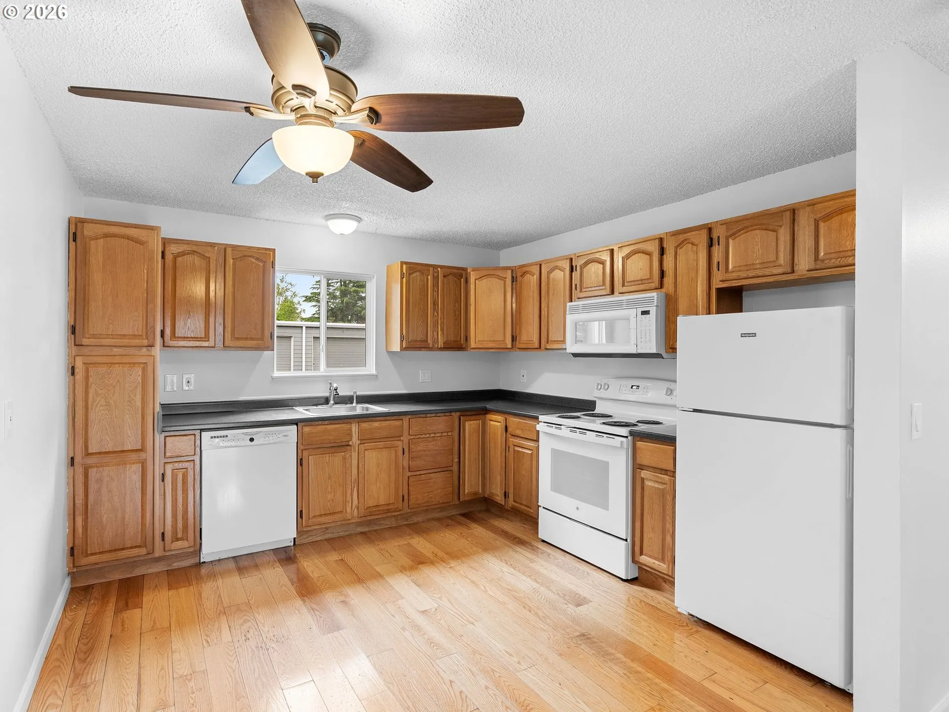 Kitchen-Ceiling Fan