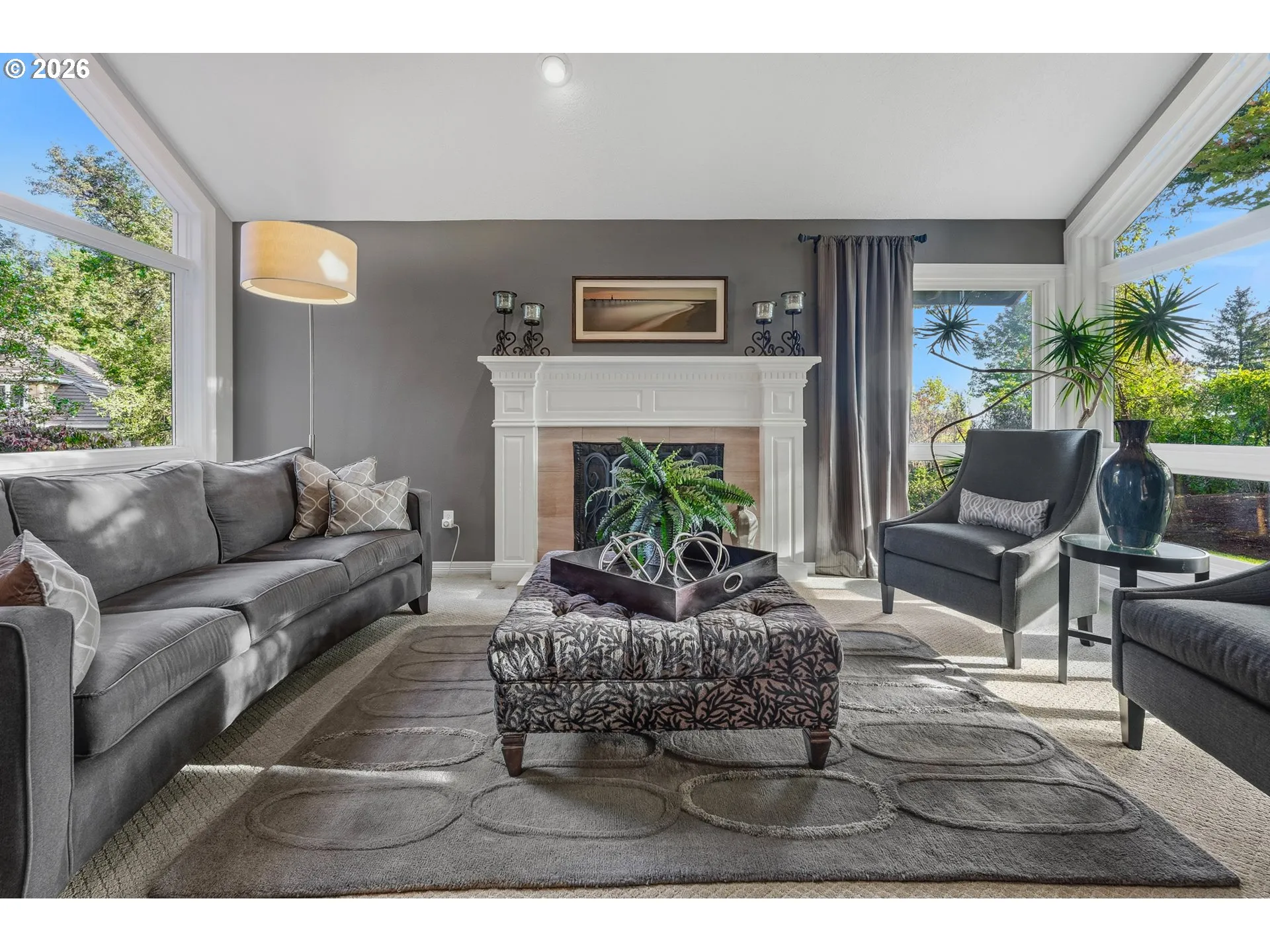 Living Room-Vaulted Ceilings