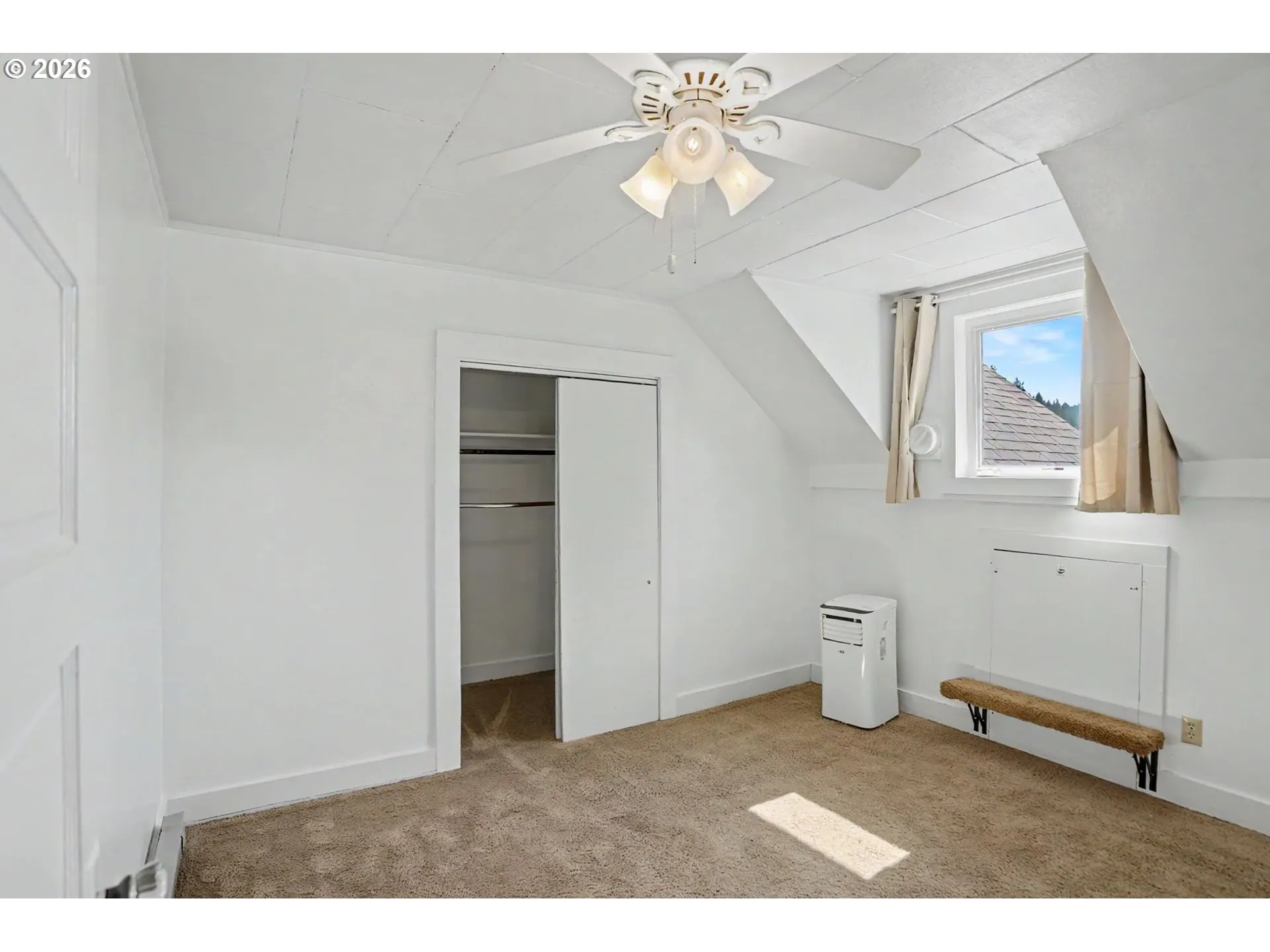 Bedroom, Primary-Ceiling Fan