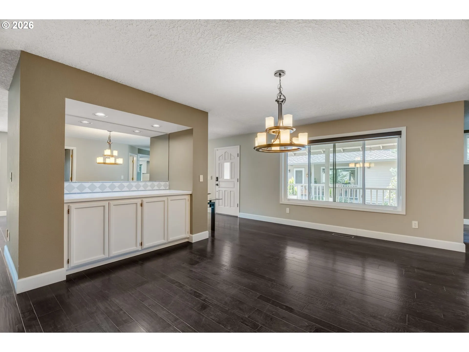 Dining Room-Built-In Cabinets