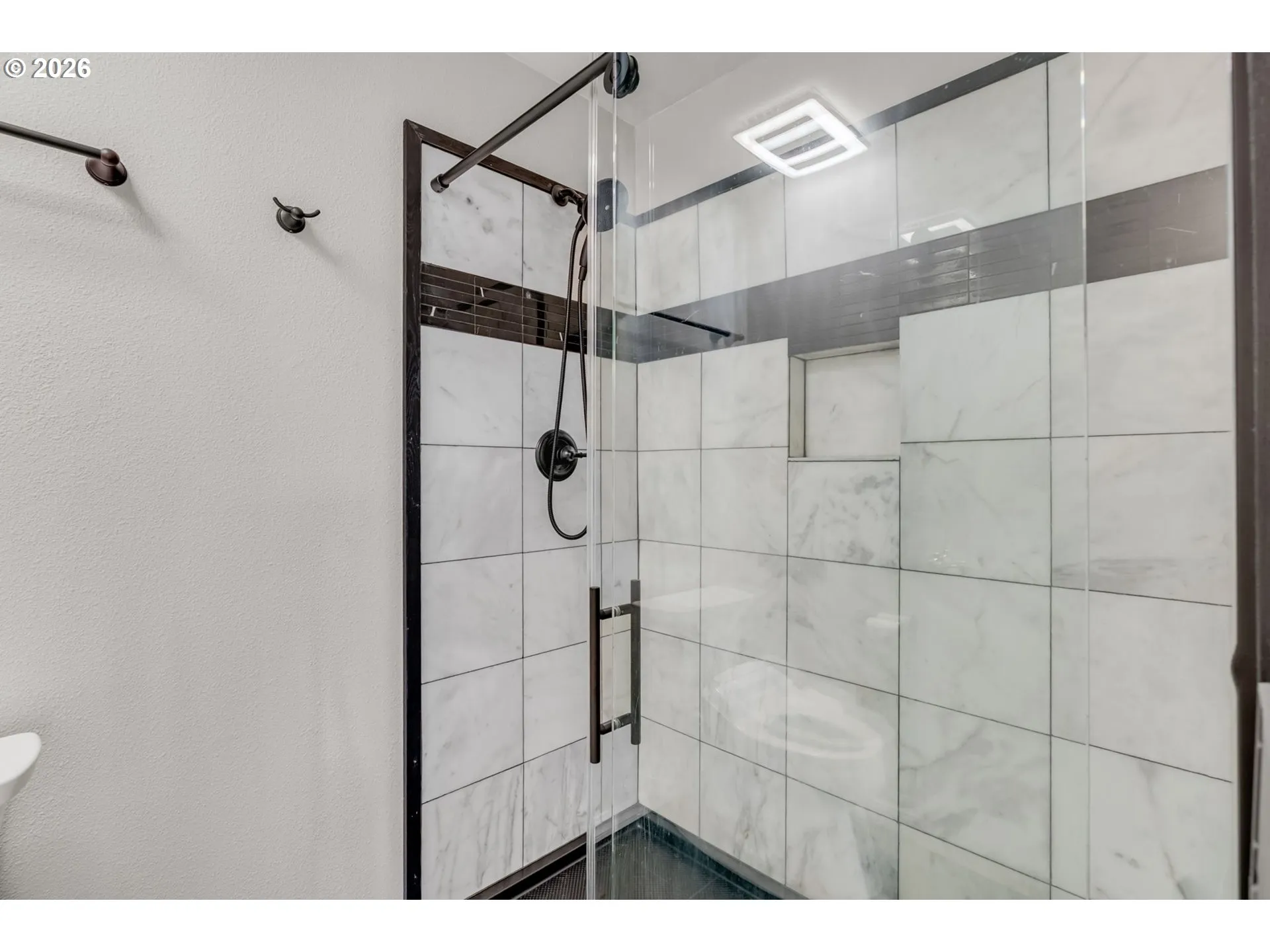 Bathroom-Walk in Shower