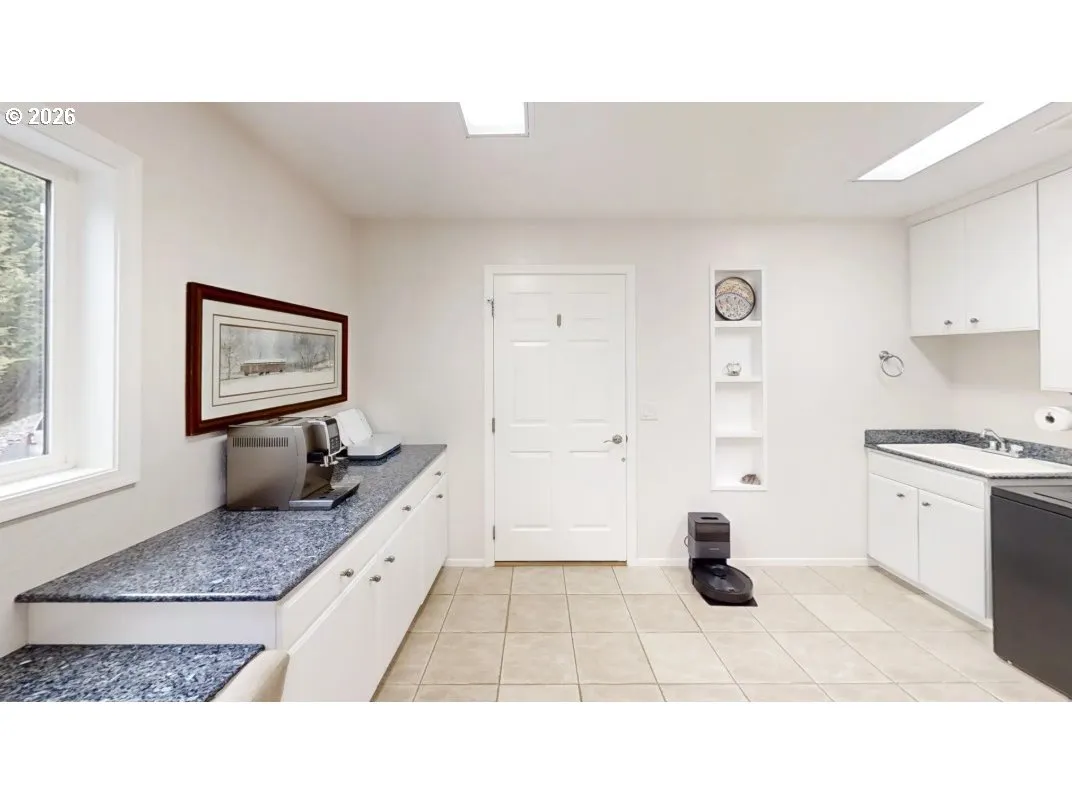 Laundry-Main
