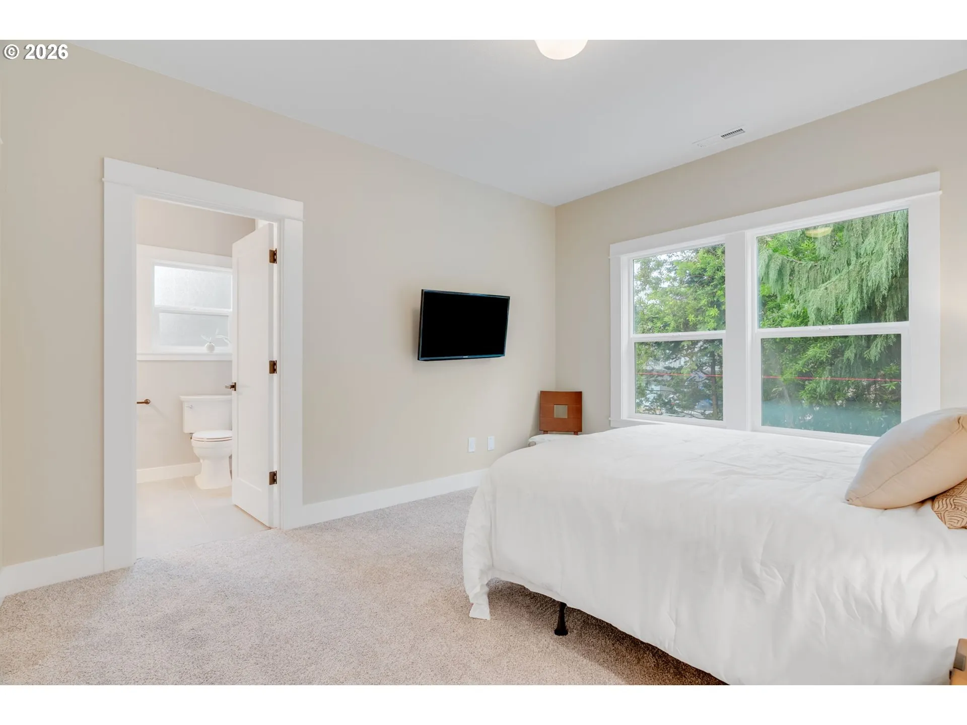 Bedroom, Owner's Suite-Main