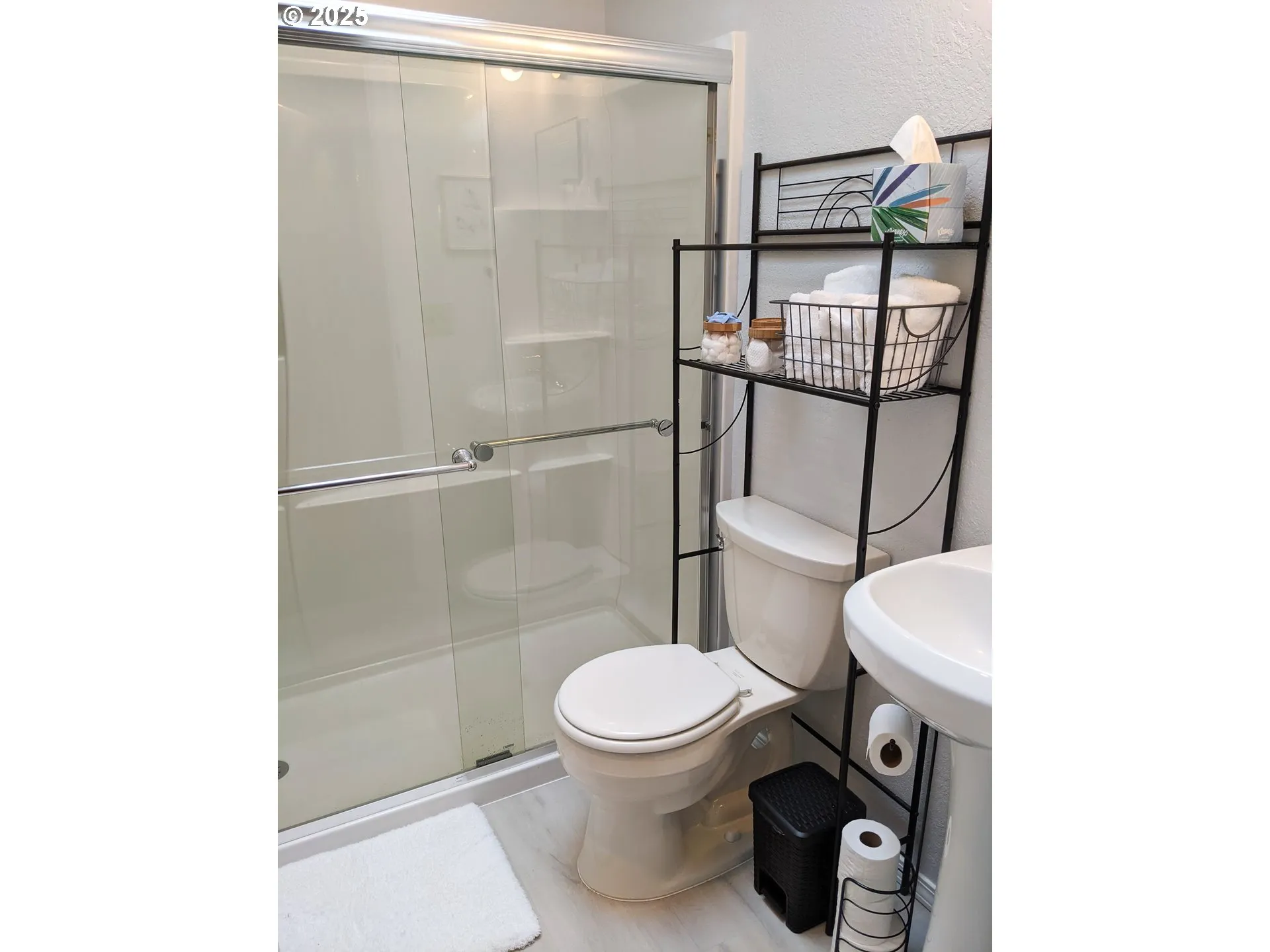 Bathroom-Walk in Shower