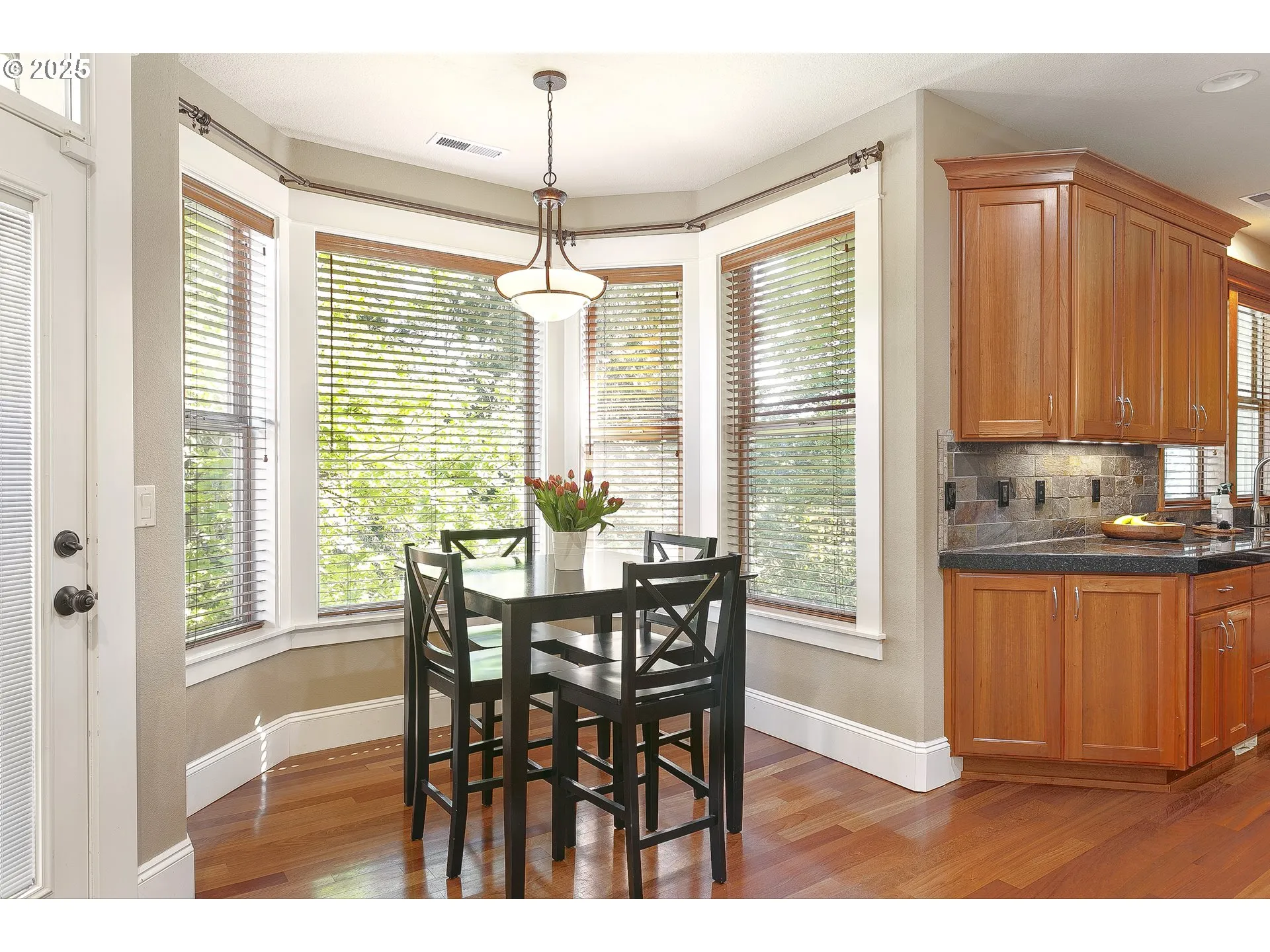 Kitchen/Nook-Eating Area