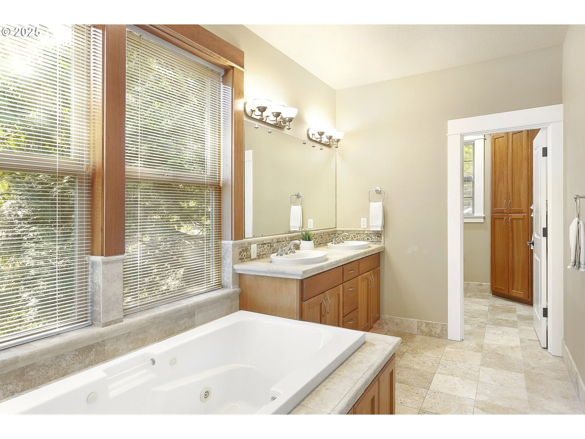 Bathroom, Attached-Main
