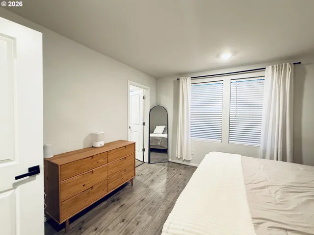 Primary Bedroom-Attached Bathroom