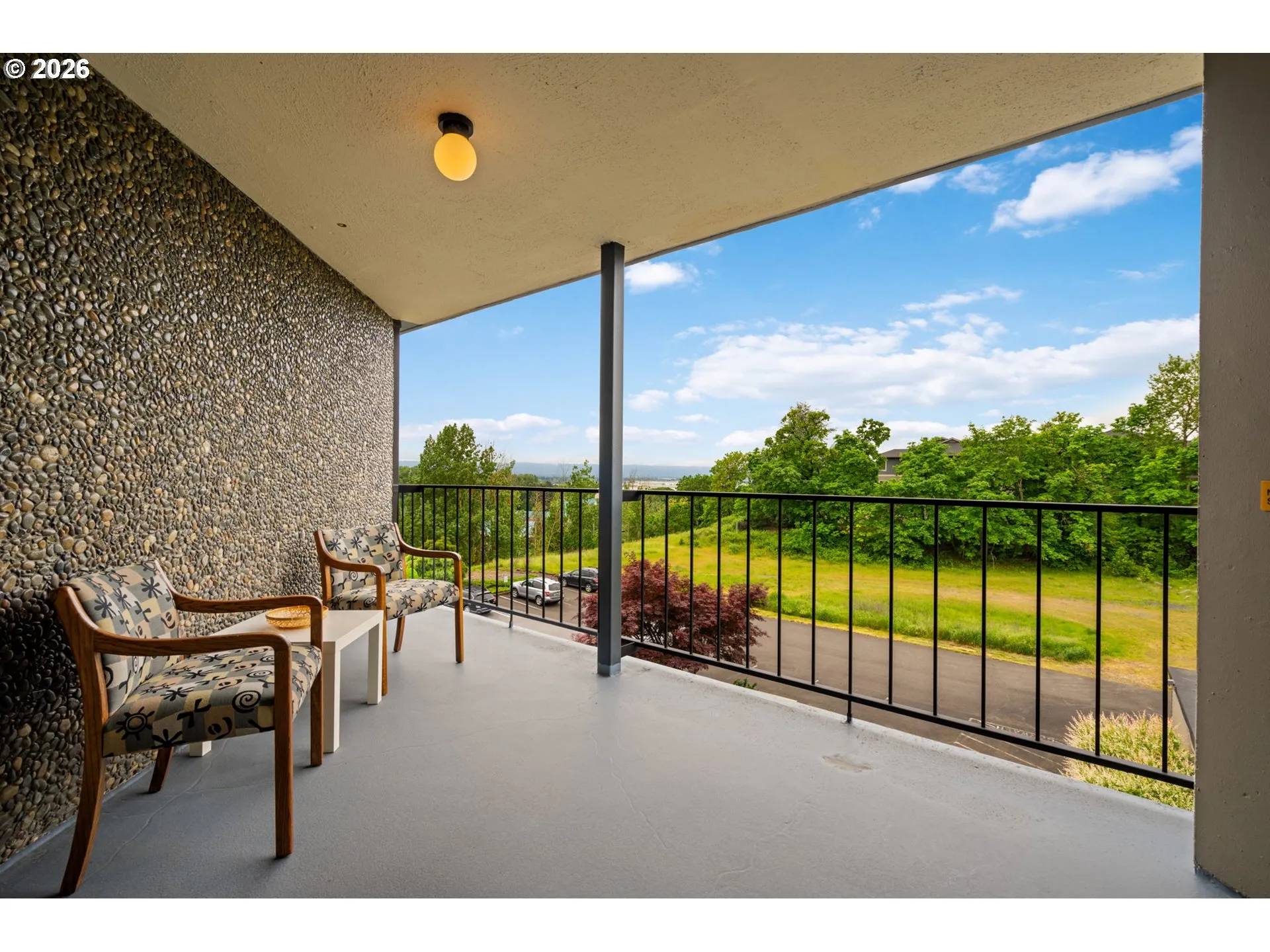 Balcony-Covered