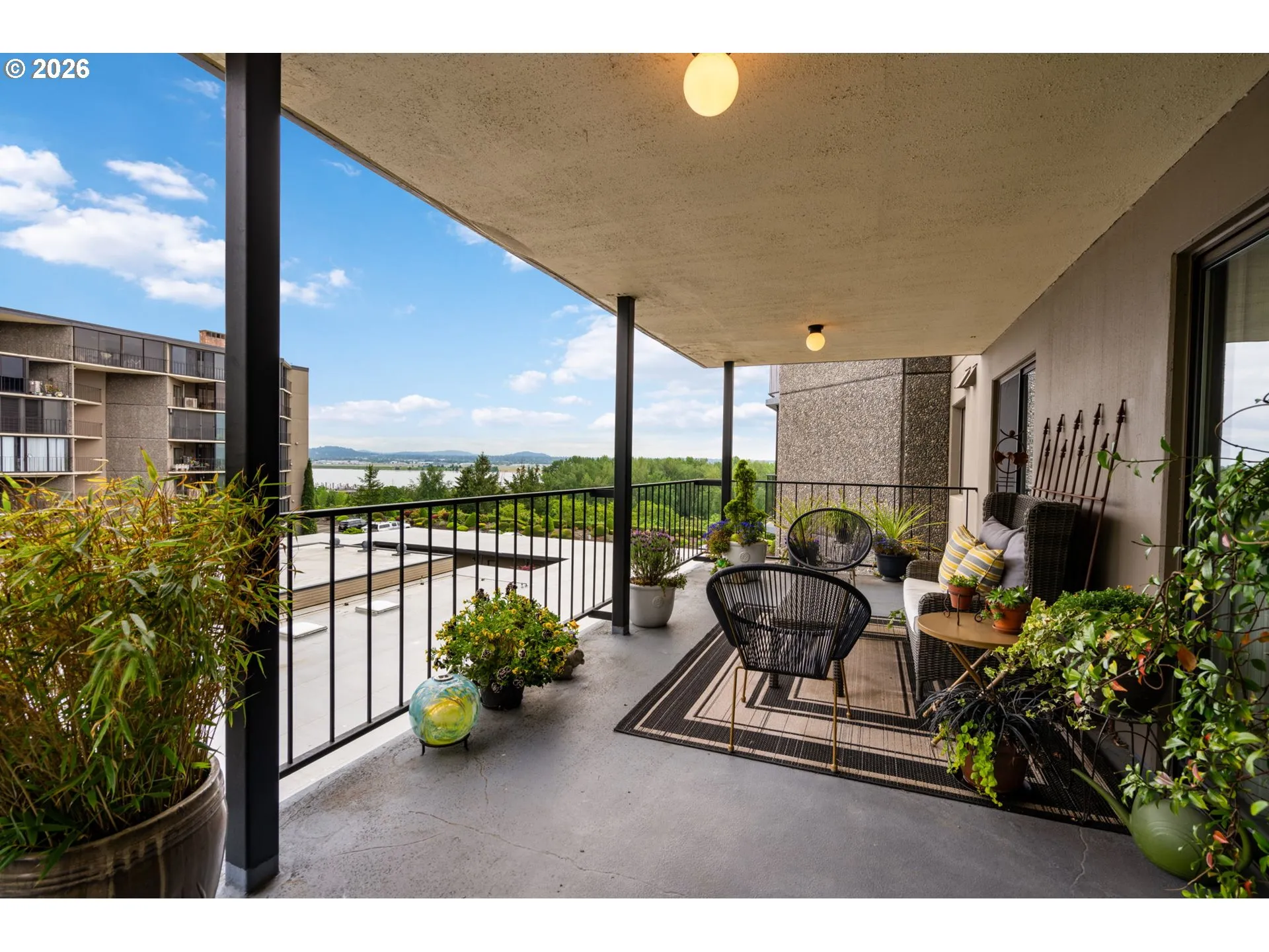 Balcony-SE Facing