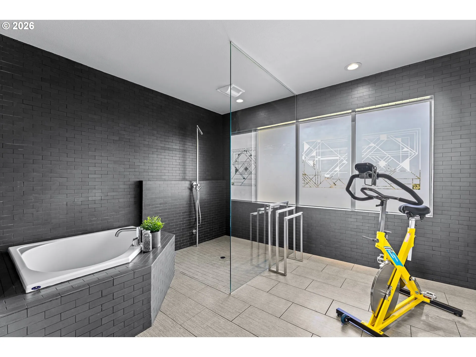 Owner's Suite Bathroom-Garden Tub