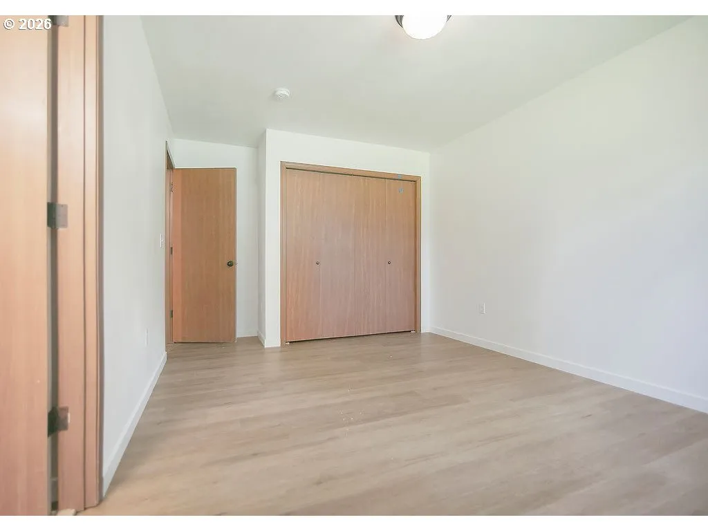 Primary Bedroom-Attached Bathroom