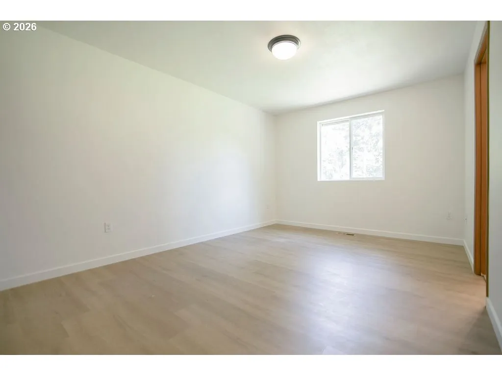 Primary Bedroom-Attached Bathroom