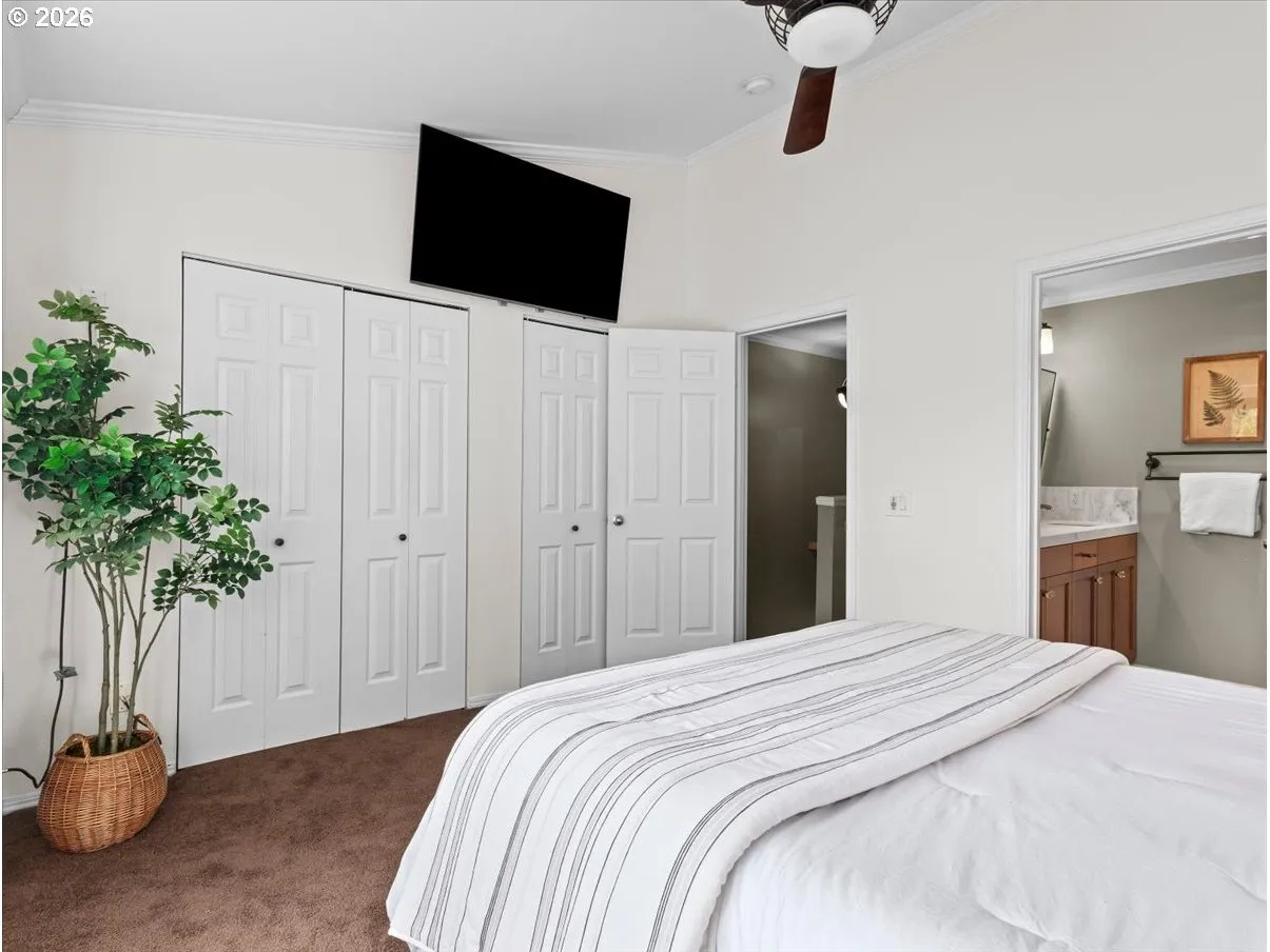 Bedroom, Primary-Ceiling Fan