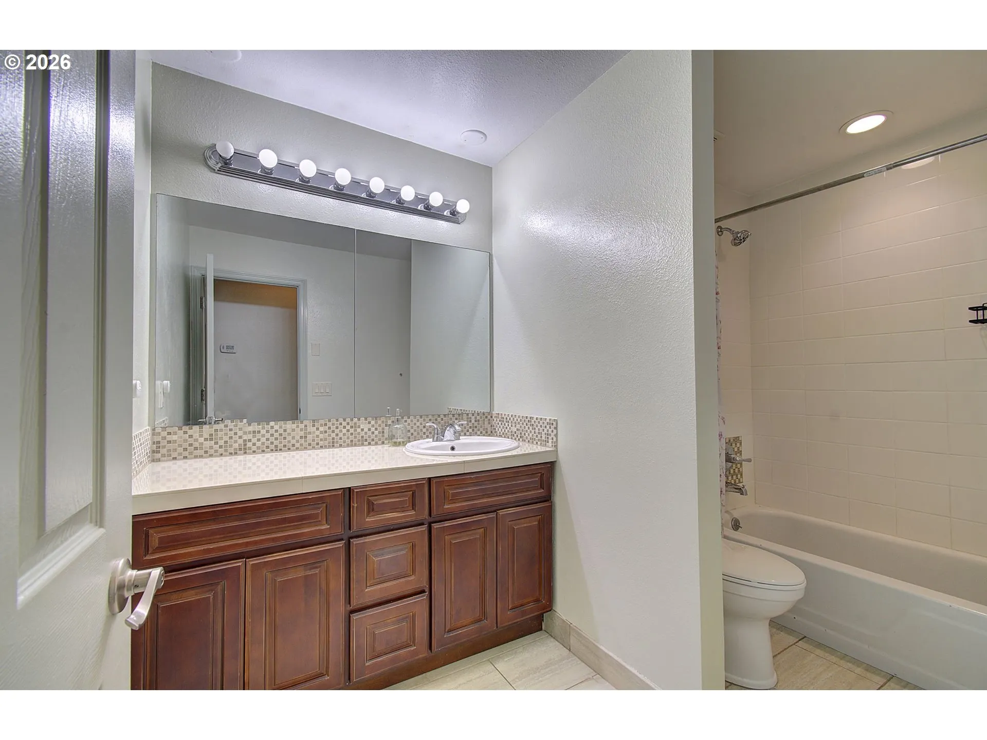Bathroom-Hall