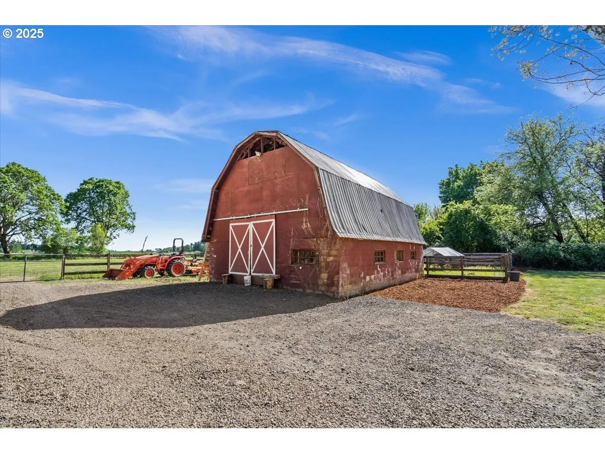 Barn