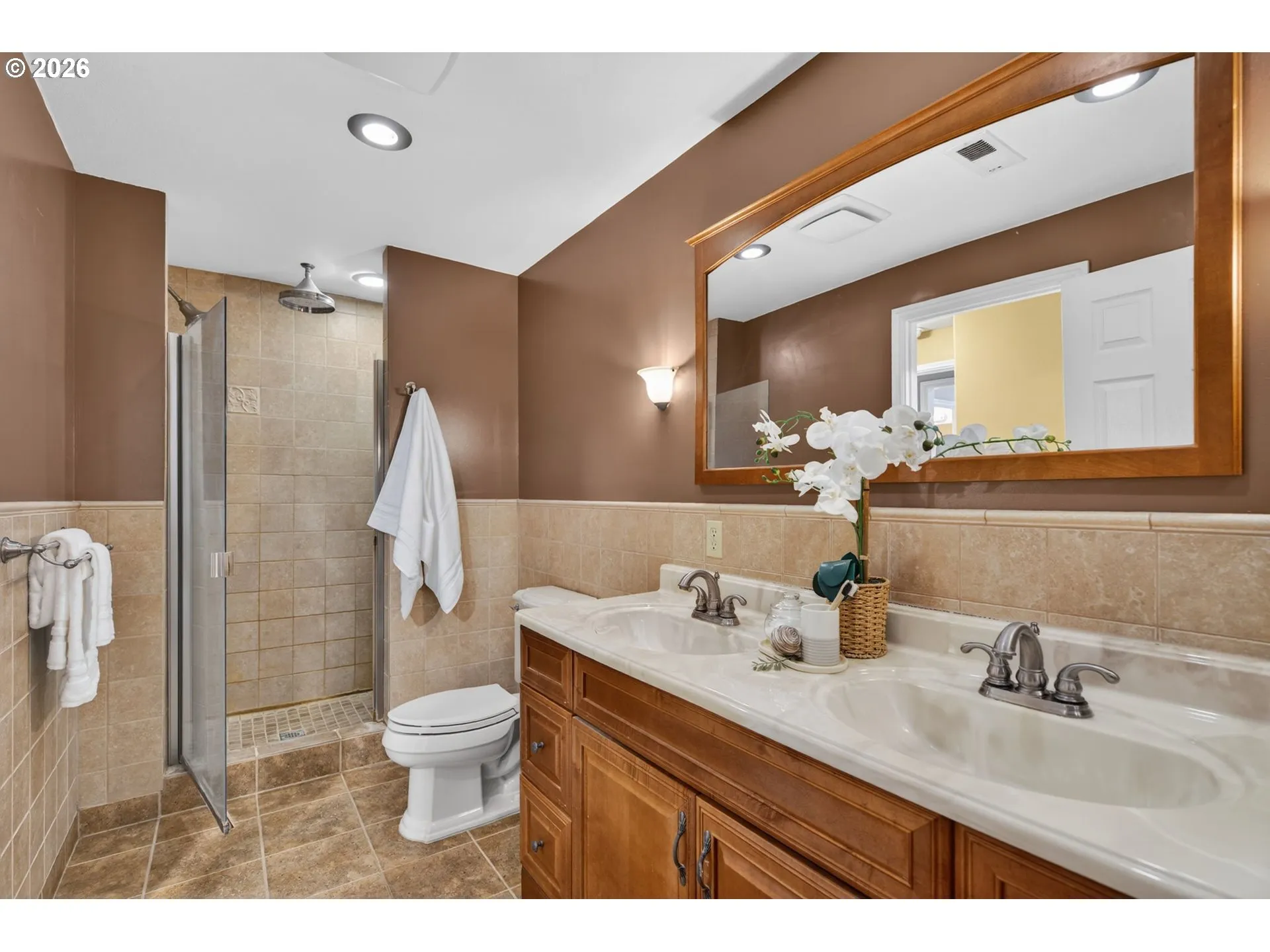 Bedroom, Primary-Upper