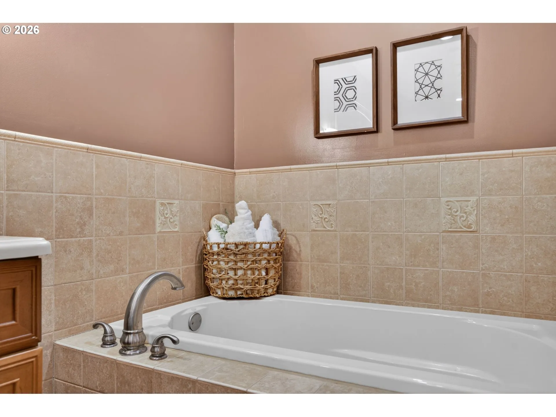 Bedroom, Primary-Upper