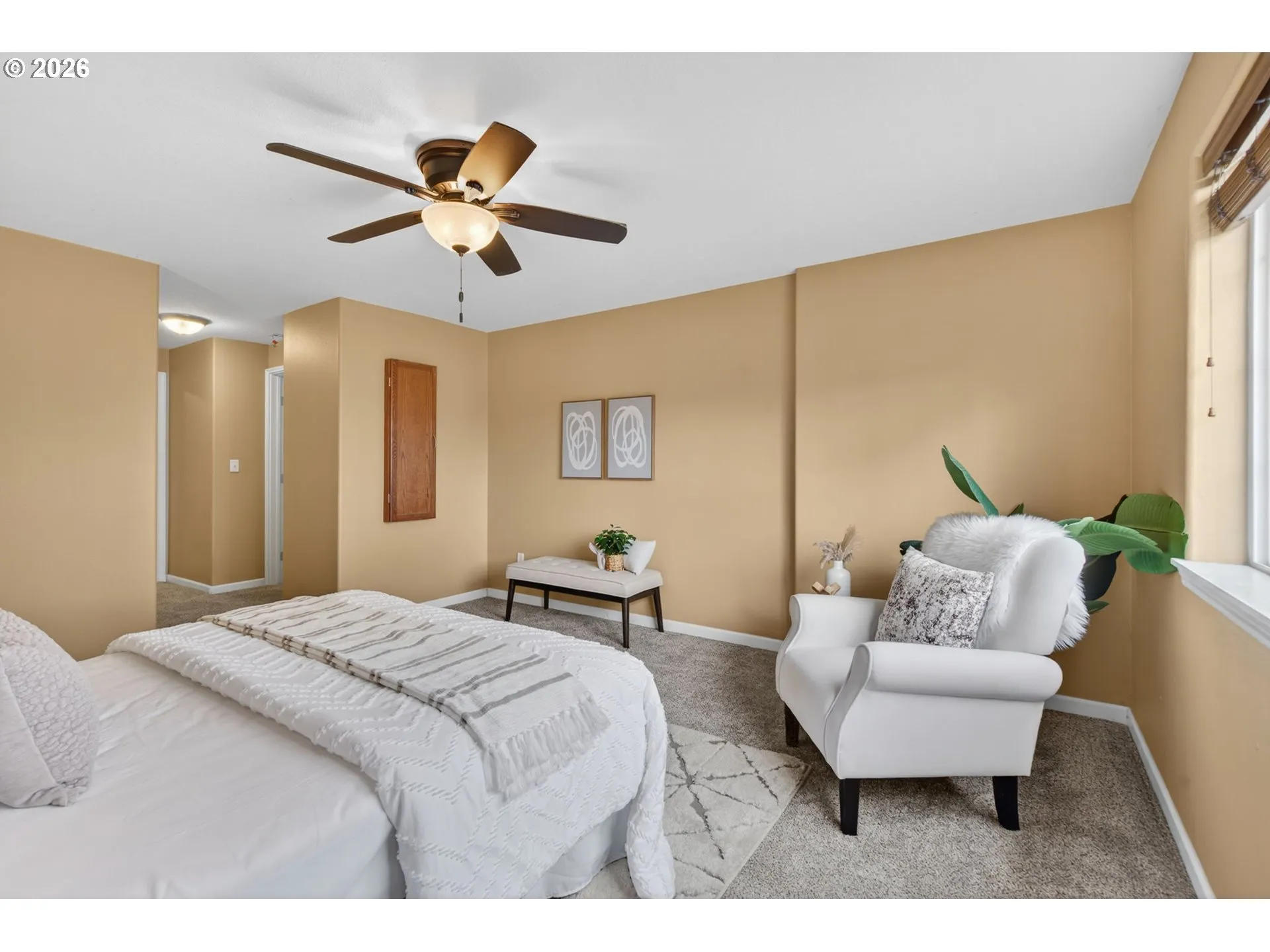 Bedroom, Primary-Upper