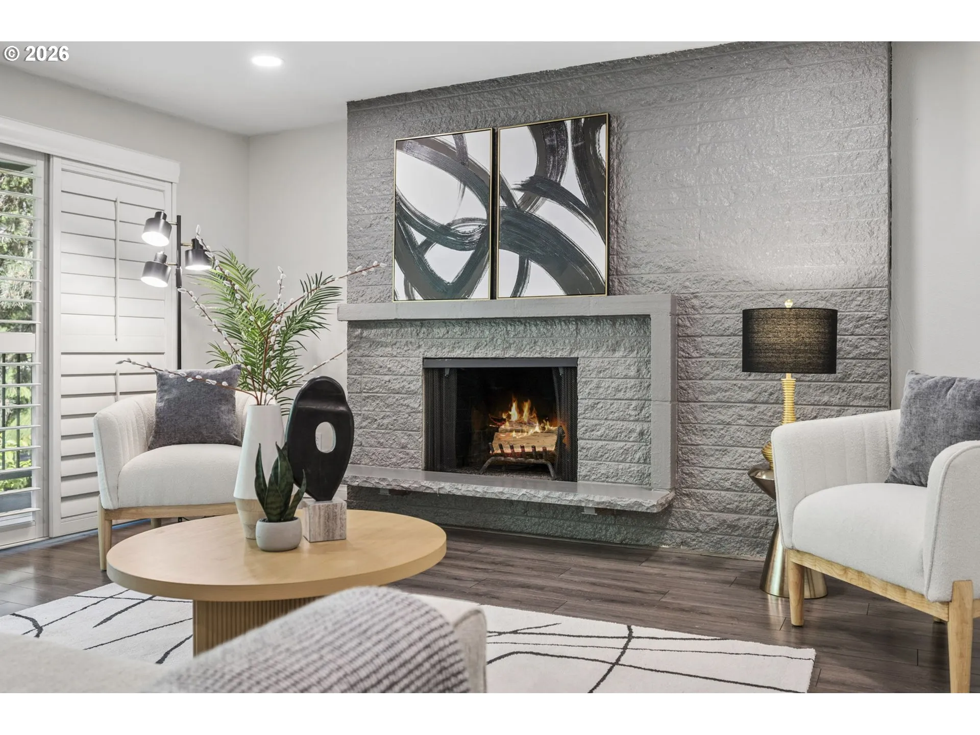 Living Room-Fireplace