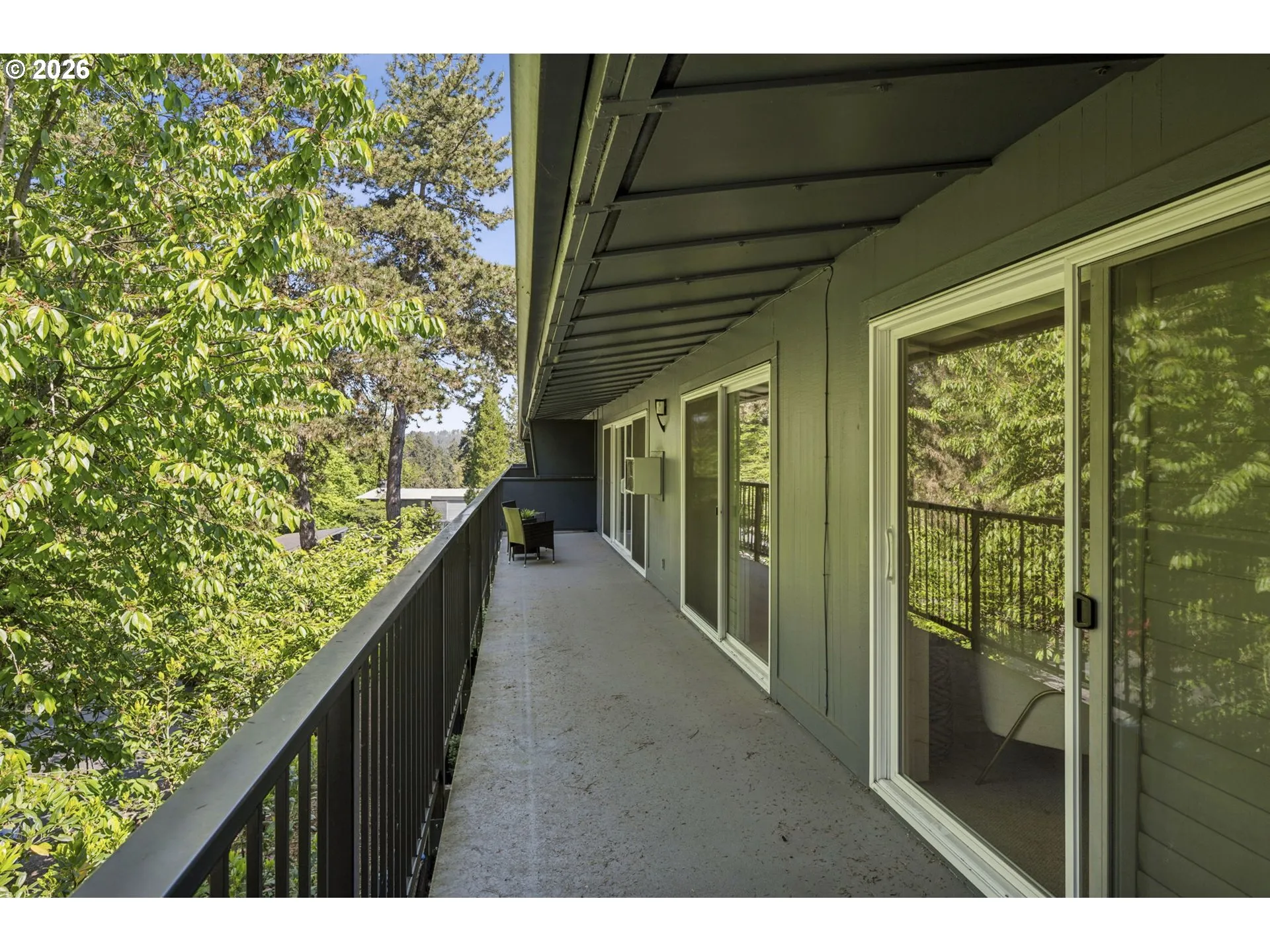 Balcony-Covered