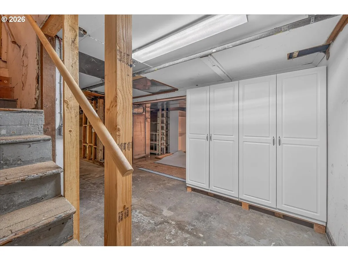 Basement-Unfinished