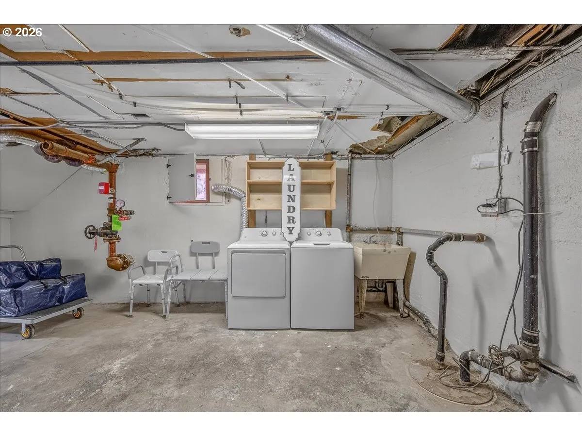 Basement-Unfinished