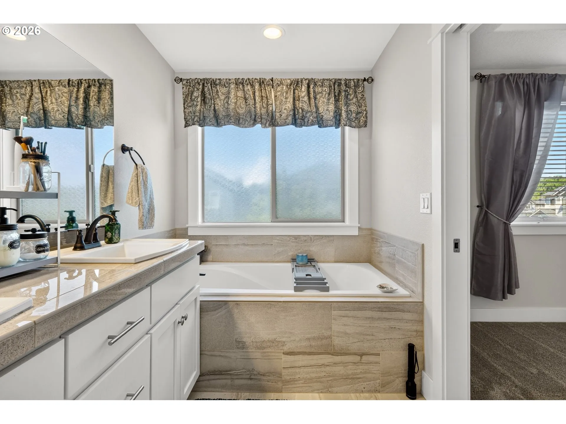 Bathroom, Attached-Upper