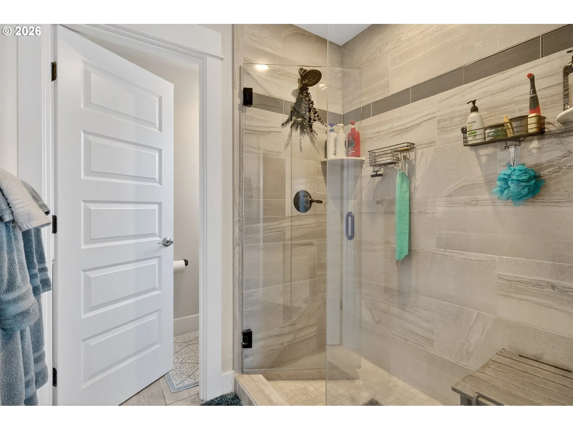 Bathroom, Attached-Upper