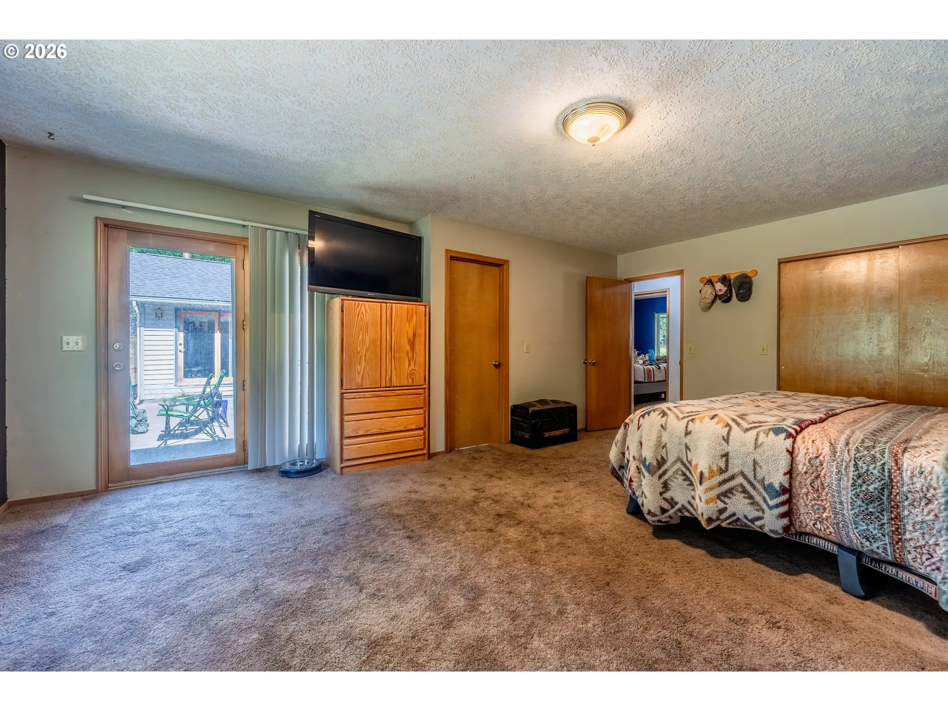 Bedroom, Primary