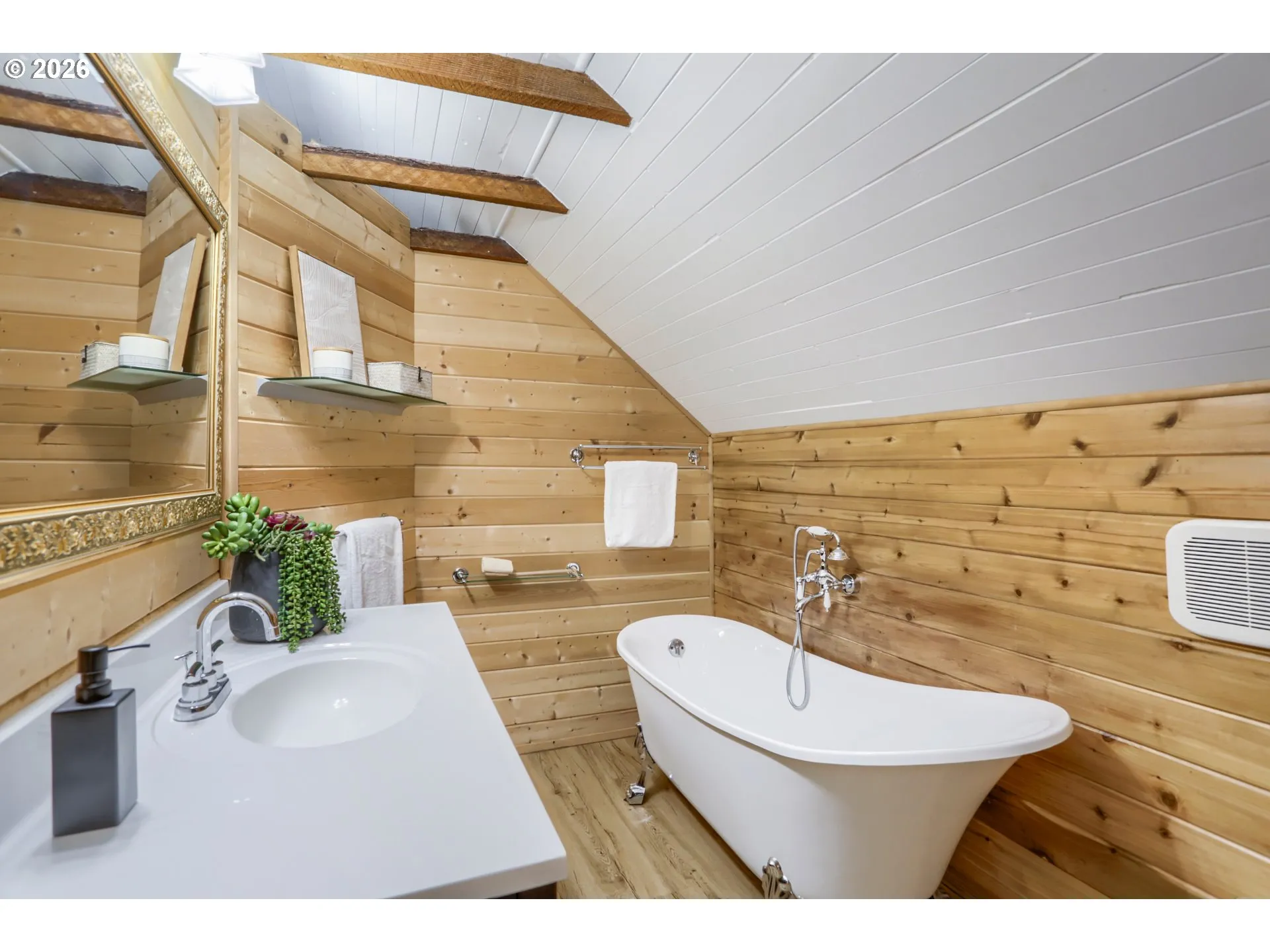 Bathroom, Attached-Upper