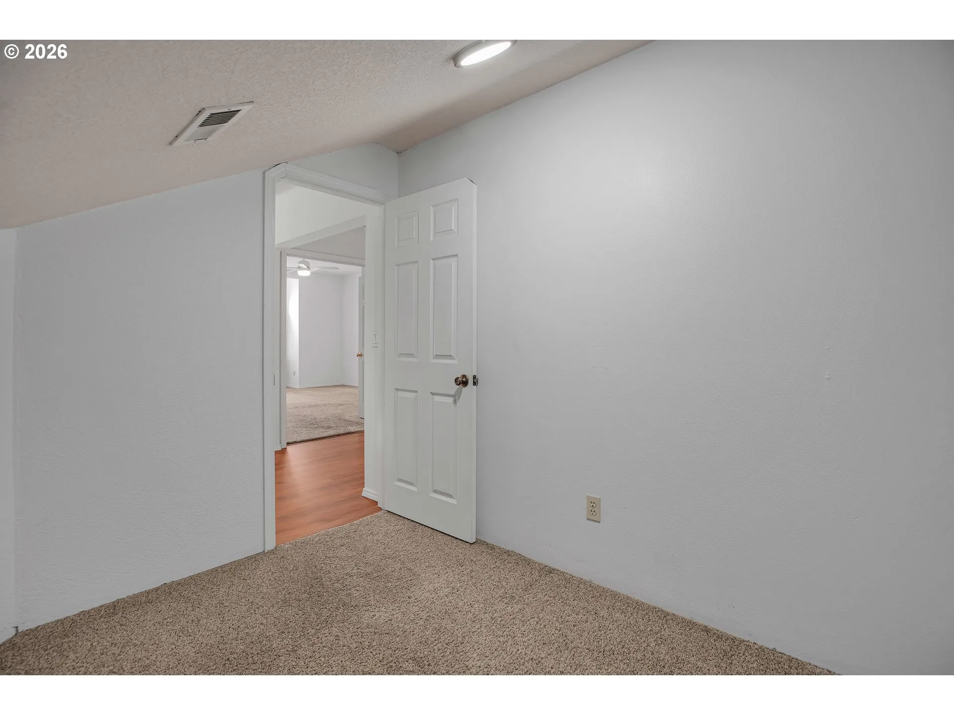 Bonus Room-Upper