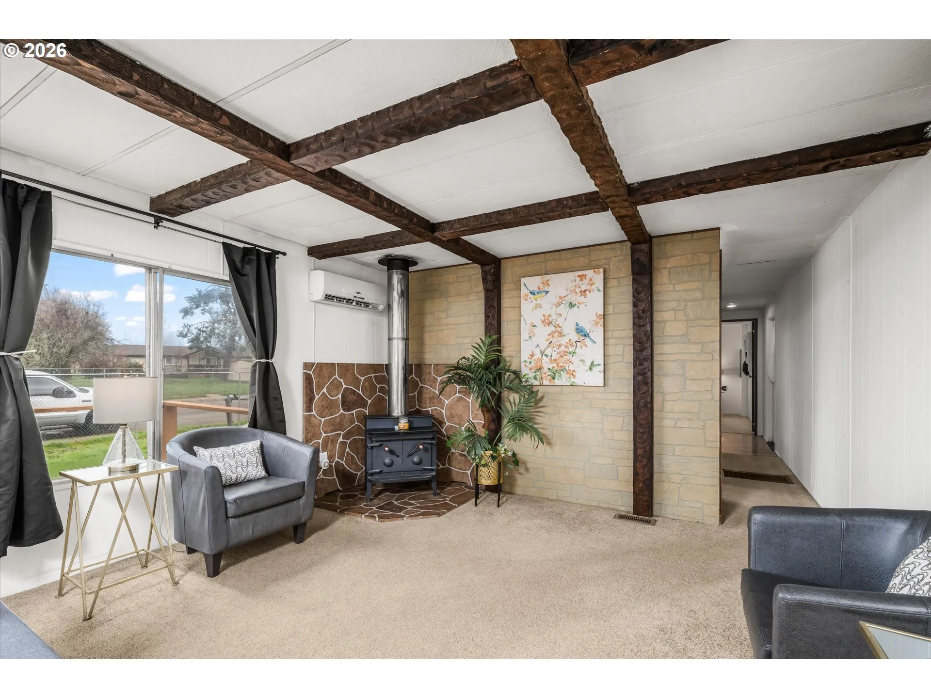 Living Room-Fireplace