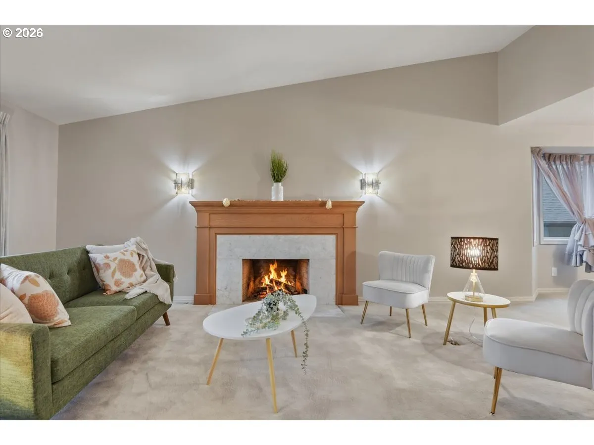 Living Room-Vaulted Ceilings